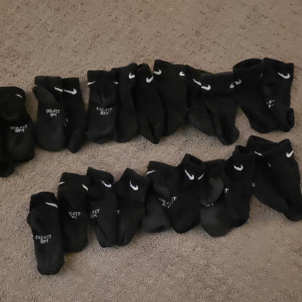 21 Pairs Kids Nike Black Crew Athletic Socks
